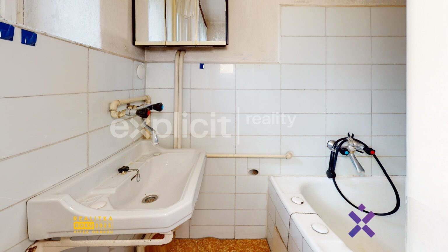 1920x1920wm2402050841-b642c-prodej-rodinne-domy-168-m2-otrokovice-123-trida-osvobozeni-bathroom-2ccd33ba23-147578120