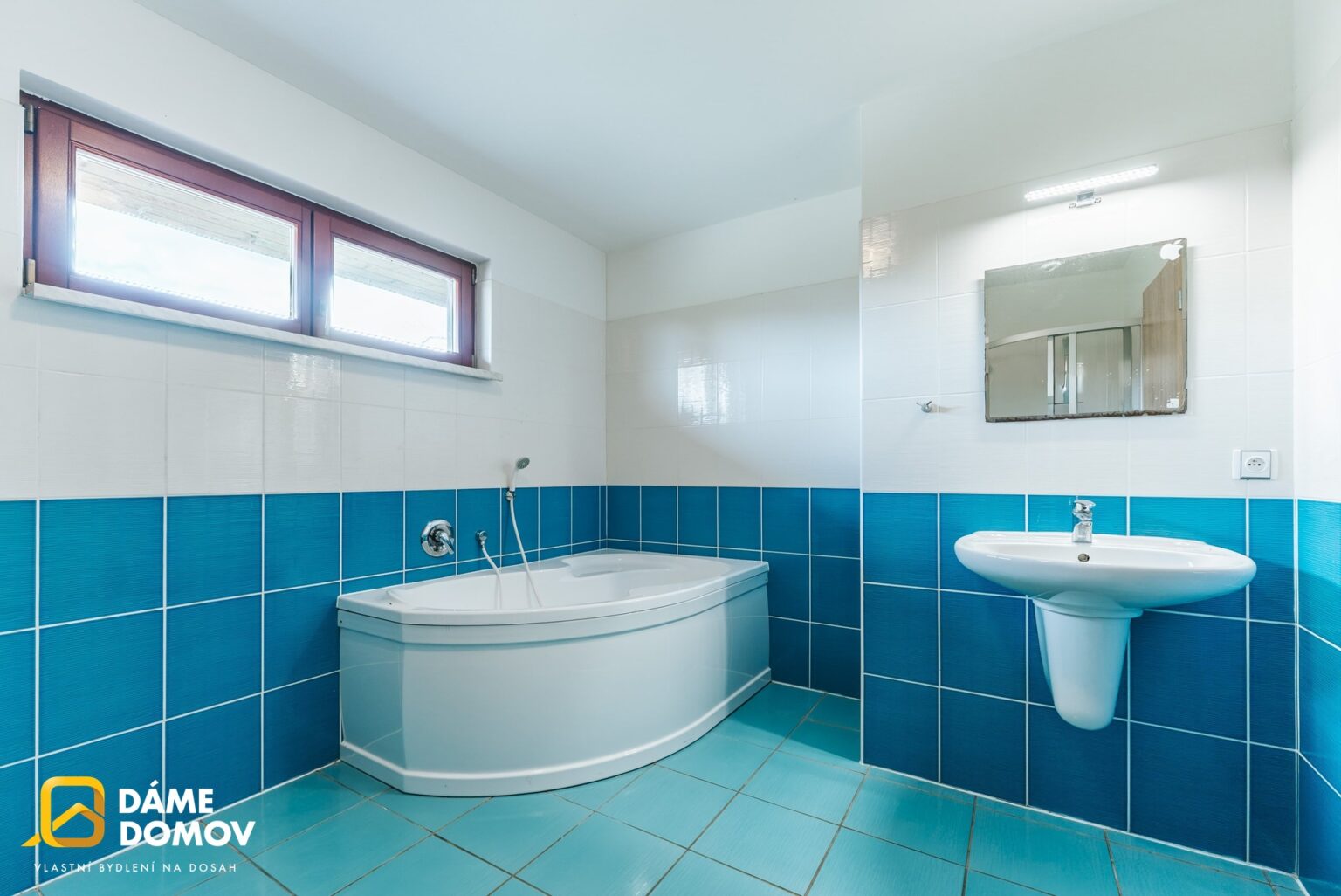 1920x1920wm2410241258-07275-prodej-rodinneho-domu-350-m2-s-bazenem-biotopem-a-velkou-zahradou-pohorelice-033-32487034a4-3484311445