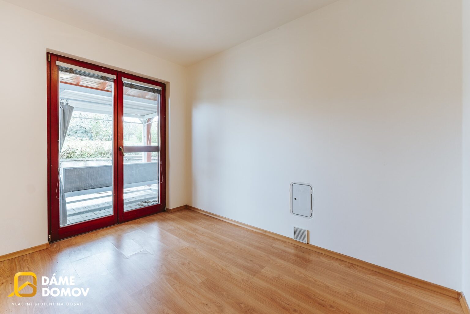 1920x1920wm2410241258-1a872-prodej-rodinneho-domu-350-m2-s-bazenem-biotopem-a-velkou-zahradou-pohorelice-023-c18f7034a4-1469891532