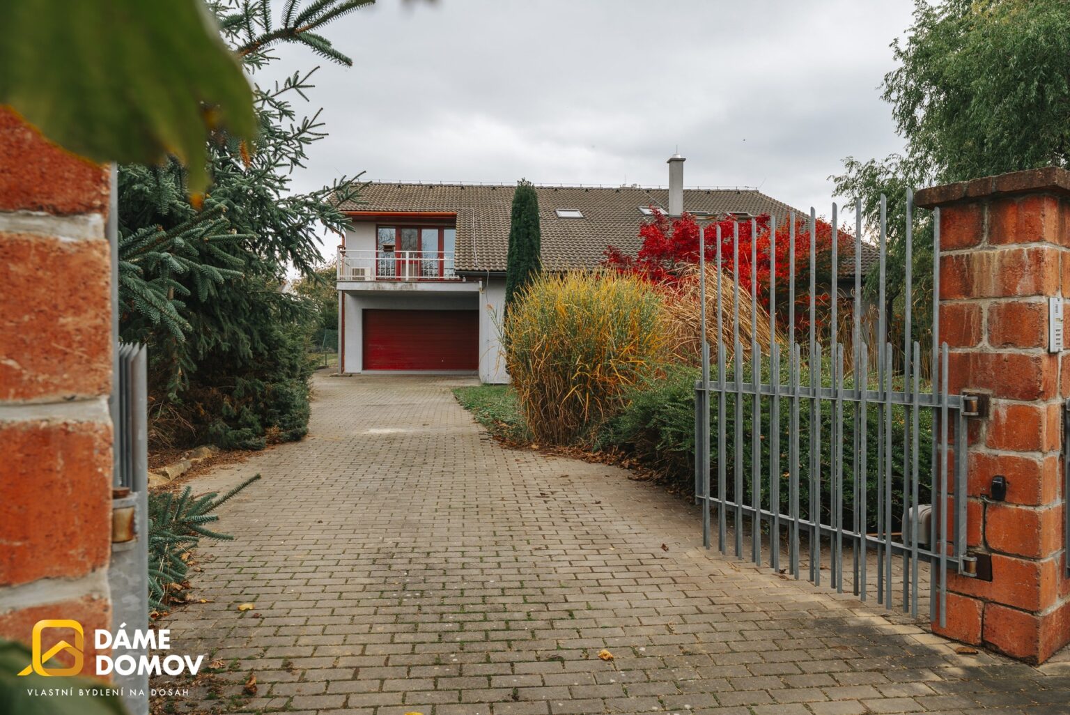 1920x1920wm2410241258-46e2f-prodej-rodinneho-domu-350-m2-s-bazenem-biotopem-a-velkou-zahradou-pohorelice-068-fb417034a4-1890544142