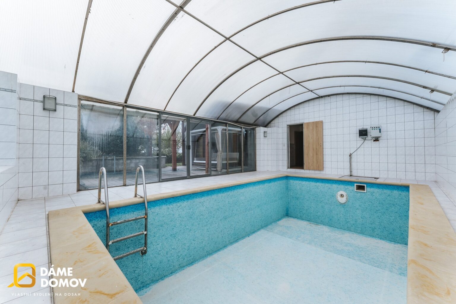 1920x1920wm2410241258-899c7-prodej-rodinneho-domu-350-m2-s-bazenem-biotopem-a-velkou-zahradou-pohorelice-028-64517034a4-3157869417
