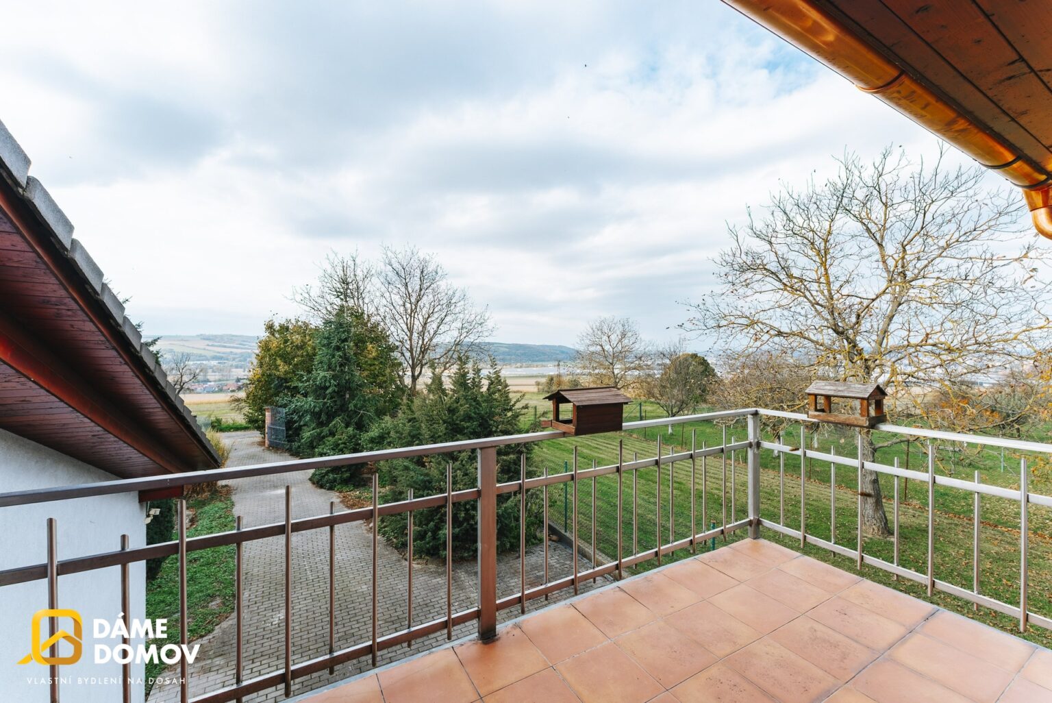 1920x1920wm2410241258-f2a82-prodej-rodinneho-domu-350-m2-s-bazenem-biotopem-a-velkou-zahradou-pohorelice-050-223a7034a4-591512195